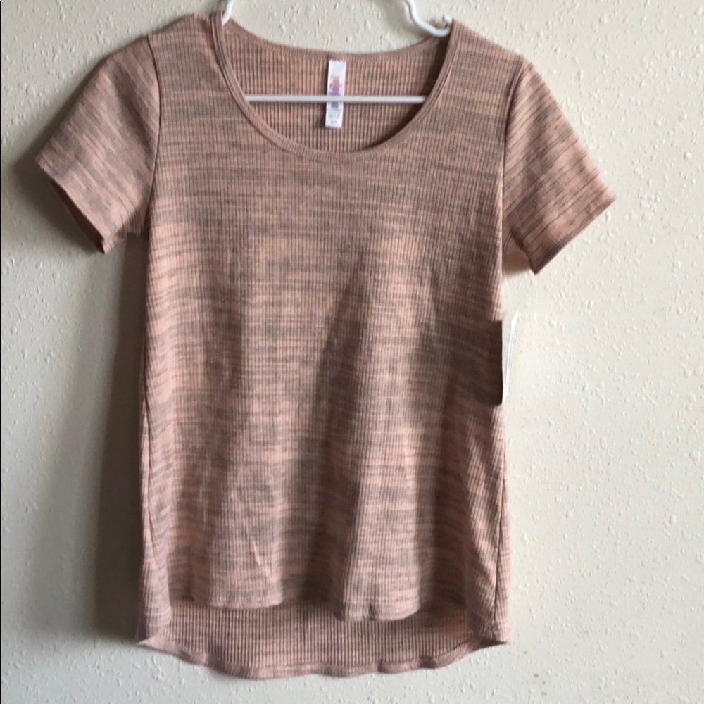 LulaRoe Classic T - Picture 1 of 4